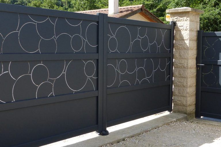 Le portail en aluminium